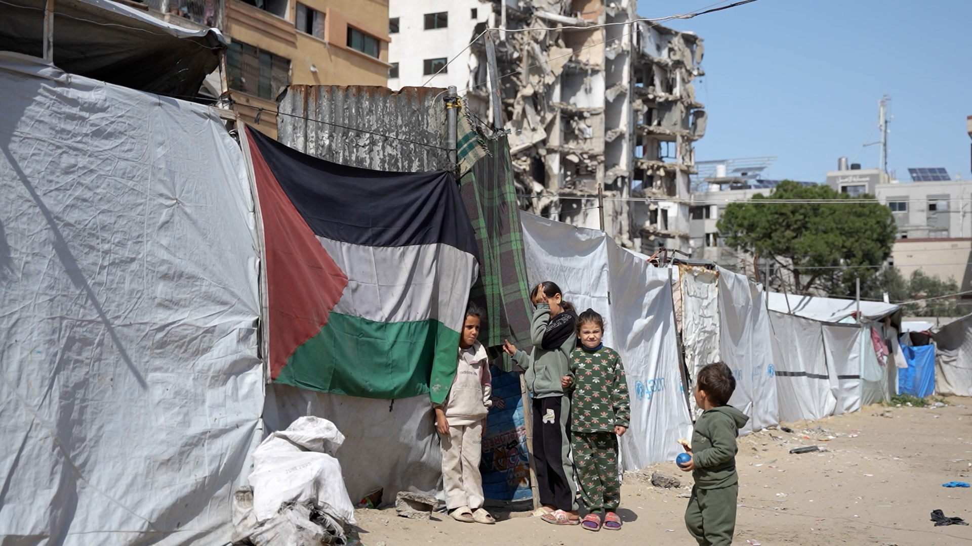 Warga Gaza berbicara tentang penutupan perbatasan Rafah dan dampaknya