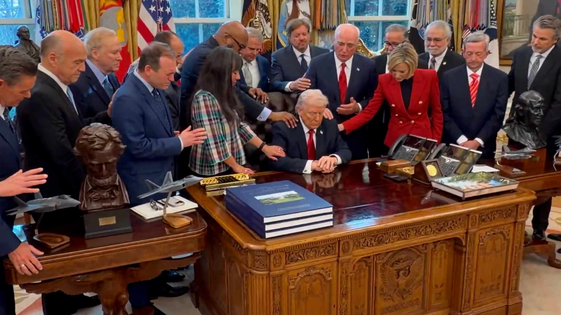 Pendeta berdoa untuk Trump di Oval Office di tengah serangan AS ke Iran